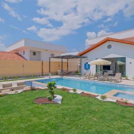 ADER DOĞA Villaları 5, hotel a Eskiömerler