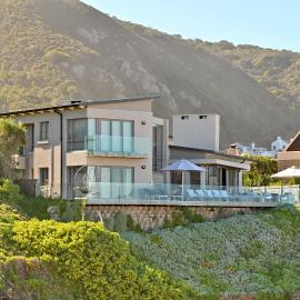 At Last Glentana Beach Manor、Glentanaのホテル