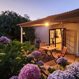Sunkiss Cottage on Mount Joy Farm