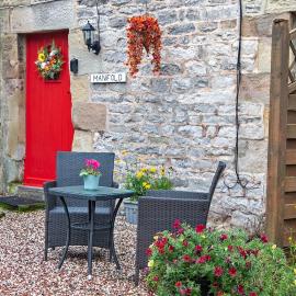 Manifold Cottage