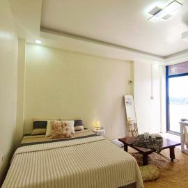 Modern Studio Apartment with Balcony & Stunning City View, Hotel in Baguio City