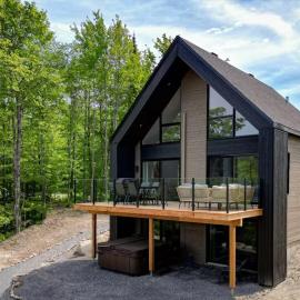 Le Chamonix/Mountain view/Golf course/Activities!, hotel in Mont-Blanc