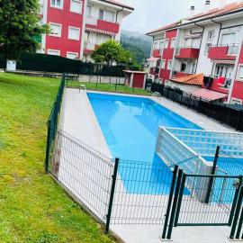 Reformado con Piscina y Jardín