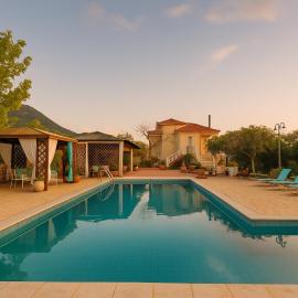 Villa Vlassoula - Beachfront Luxury Villa with Private Pool & Garden Heaven