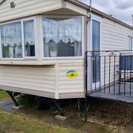 Beachside, Family-friendly, WiFi, 6 berth Caravan 19 in Ingoldmells, hotel in Ingoldmells