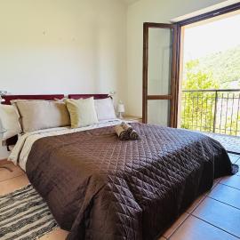Accogliente Appartamento con Balcone Panoramico Fino a 3 Persone, Vicino al Centro Storico, hotel in Fiuggi