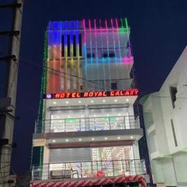 Hotel Royal Galaxy, Hotel in Lohārdaga