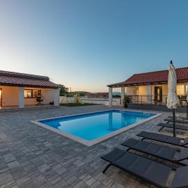 Villa Chivas ZadarVillas