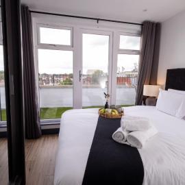 Brand-New Top-Floor Flat with Stunning Balcony & Parking