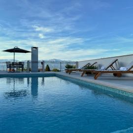 Apartman Domnius, Hotel in Škrip