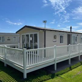 Sandy Shores, hotel in Embo