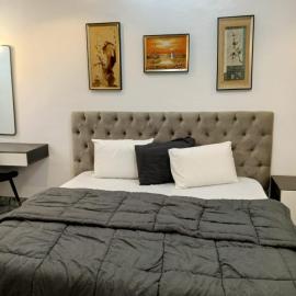Grace court apartments, hotel sa Alimosho