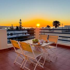 Apartamento en Marina Beach con vistas al mar y piscina - by Almería Rentals