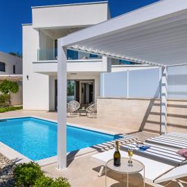 Villa Terra، فندق في Linardići