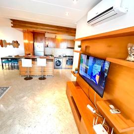Seaside appartment with private pool, hotel i Tamaris