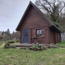 Cabine nestled in nature, hotel a Belle-Isle-en-Terre