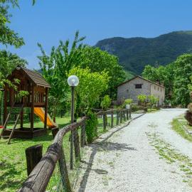 Agriturismo La Ferrera, хотел в Varco Sabino