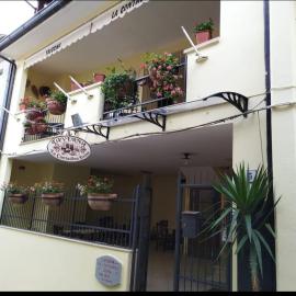 Affittacamere La Contadina Sisina, hotel in Aliano