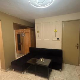 Your private villa, hotel u gradu Ptolemaida