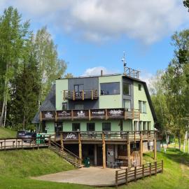 Kütioru puhkekeskus, hotell i Koloreino