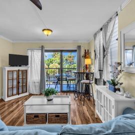 KAC201 Across from the Beach - Cozy Studio with Ocean View, hotel u gradu Vajlea