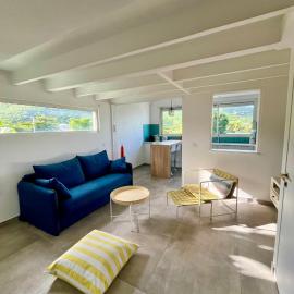 Modern Apartment in Beachfront residence - Hill view, khách sạn ở Grand Case