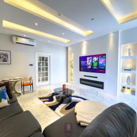 ELEGANT DUPLEX @ Rosedale Apartments