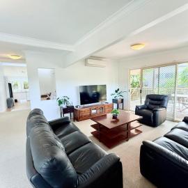 Leafy 3-Bedroom Escape to Nature-Air Conditioned with Smart Entry, hotel i Ferny Hills
