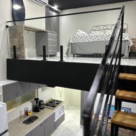 Loft lindo e aconchegante! โรงแรมในตอริตามา