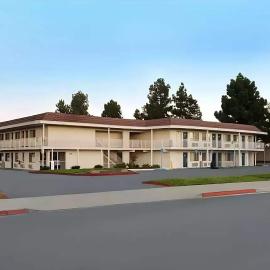 Super 8 by Wyndham San Jose