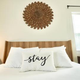Villa Olivō -2BR Modern Luxury-River & Ocean Access, hotel in Cocoa Beach