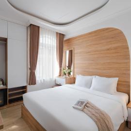 Nature Hotel Da Lat - Le Dai Hanh، فندق في دالات