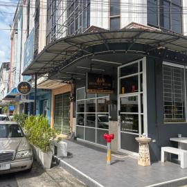 Destiny House Hostel، فندق في هات ياي