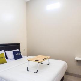 Urbanview Hotel near Alun Alun Tegal, hotel em Tegal