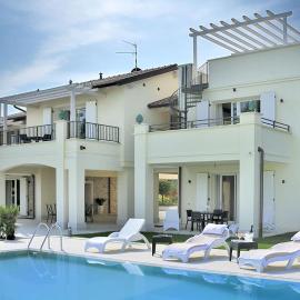 Villa Onofria, хотел в Сирмионе