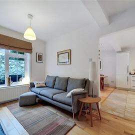 Cosy Ramelton Cottage