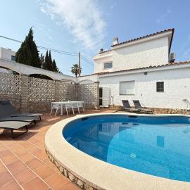 Agi Villa Grecs