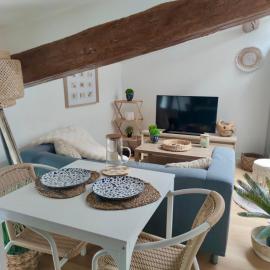 AppartZen proche Cité de Carcassonne et lac de la Cavayère, hotel i Trèbes