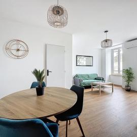Les chambres de Coudes N3 ,clim, proche A75، فندق في Coudes