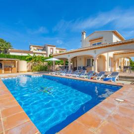 Villa Almendros - PlusHolidays, Hotel in Calpe