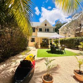 Sands Beach LUX Villa Flic en Flac, hotel in Flic-en-Flac