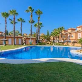 Inviting house in Lepe with shared pool., hotel Lepében
