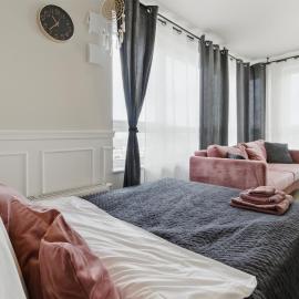 Stylowy apartament z balkonem i panoramą miasta
