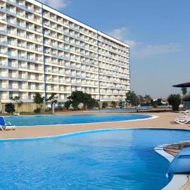 Studio Lucian, hotel in Douăzeci şi Trei August