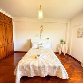 Superhost Stay Spacious Double Rooms near Lisbon and Beaches