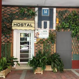 Hostal Tres Cantos – hotel w mieście Tres Cantos