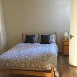 Private Bedrooms at Homestay Student Accommodation Rahoon: Galway şehrinde bir otel