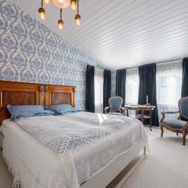 Lundins Hotell, hotel di Karmøy