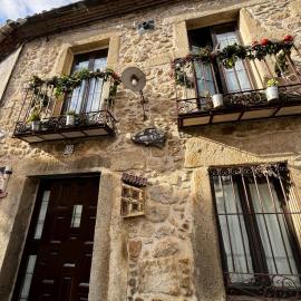 LAS CUATRO CALLES Bis – hotel w mieście Piedralaves