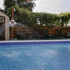 Casa del Sol Your Tropical Escape Private Pool، فندق في بومبانو بيتش